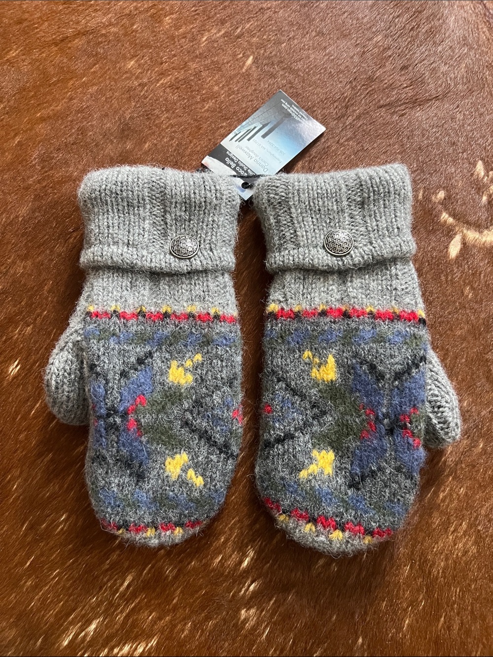 Wool mittens handcrafted by Donna Maxwell, a New England-based artisan